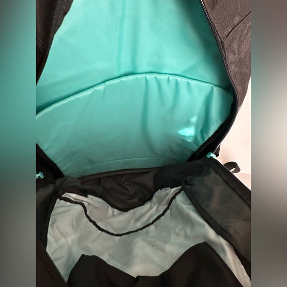 Dakine backpack and Dakine snow boots bag. - Picture 4 of 13